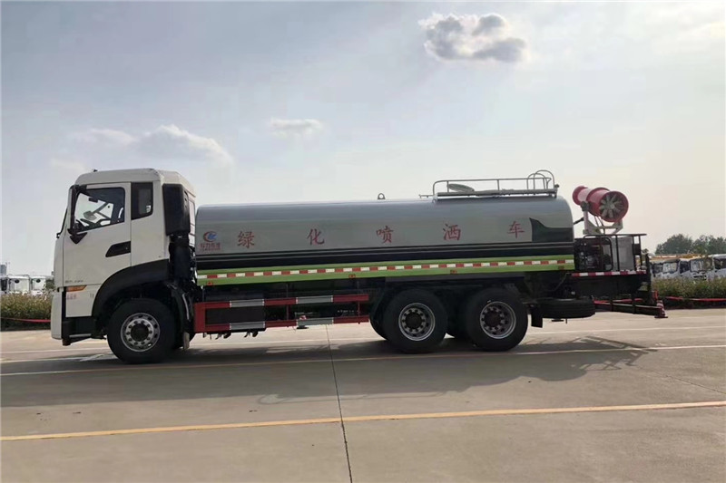 東風天龍后八輪20噸噴霧車，國六綠化噴灑車