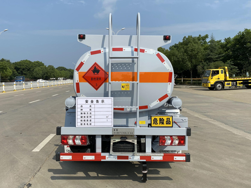 楚勝牌CSC5071GYYJH6A型運(yùn)油車