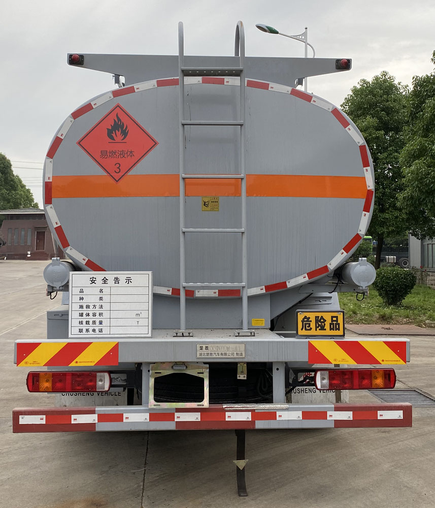 楚勝牌CSC5185GYYCA6A型運(yùn)油車