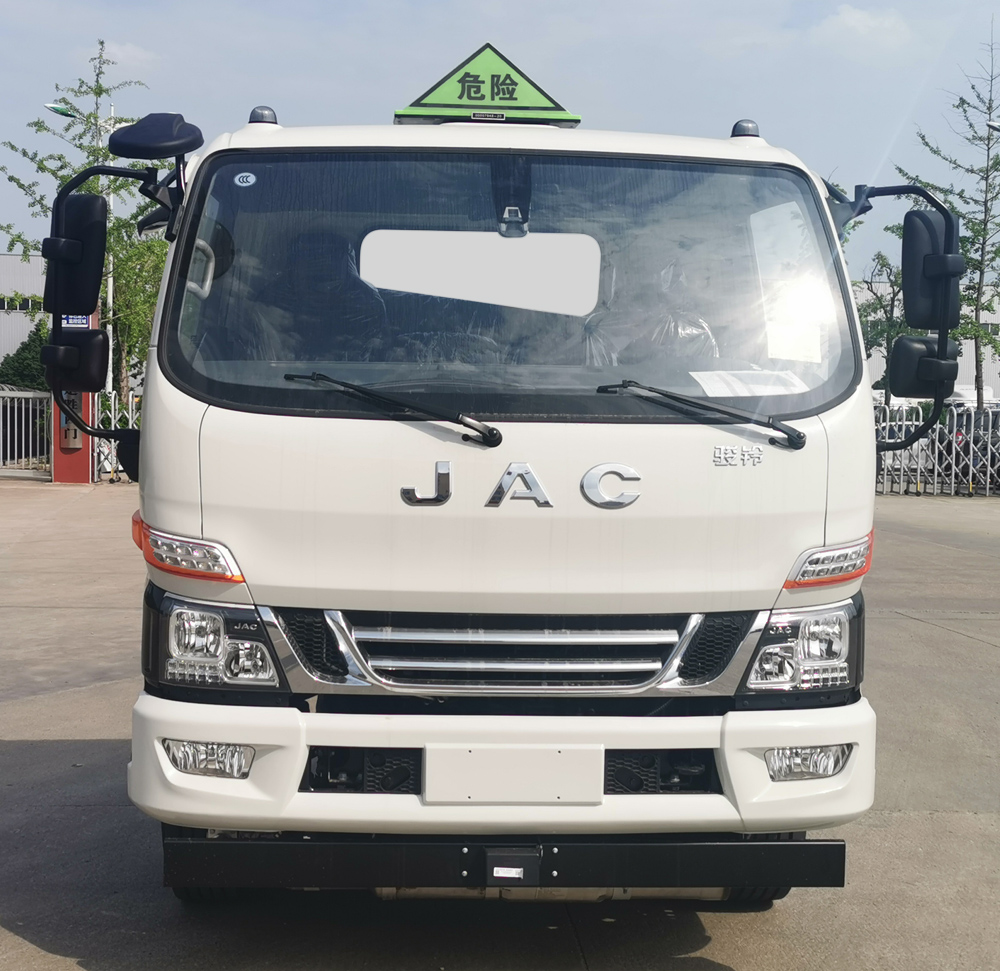 楚勝牌CSC5120GJYJH6A型加油車