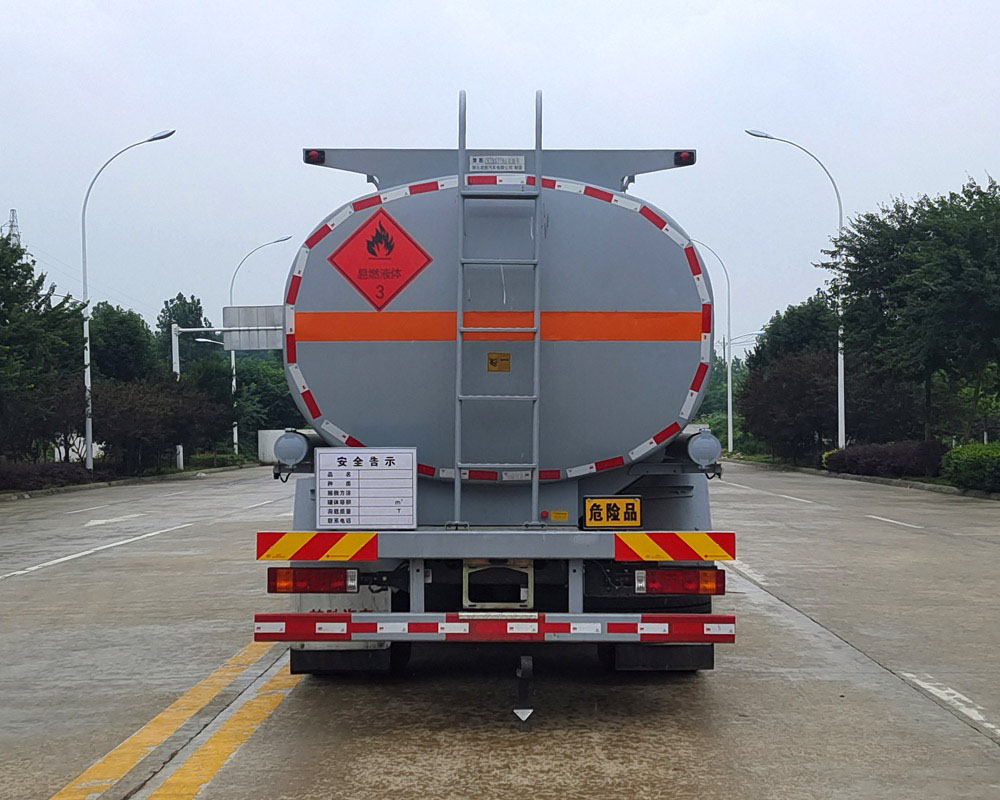 楚勝牌CSC5262GYYS6型運油車