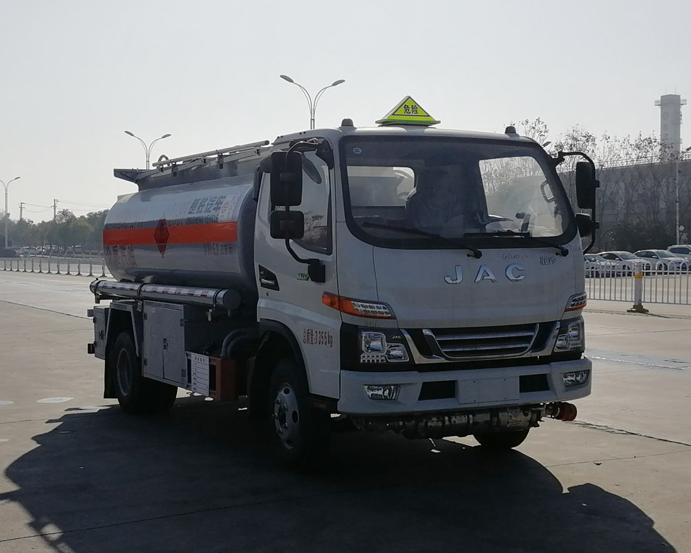 楚勝牌CSC5071GJYJH6型加油車