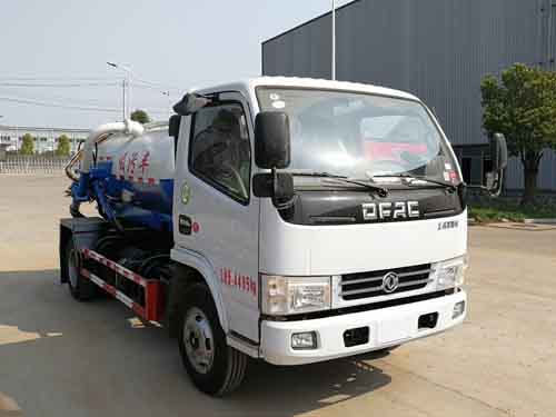 國(guó)六東風(fēng)多利卡3立方吸污車