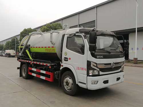 國(guó)六東風(fēng)凱普特8立方吸污車