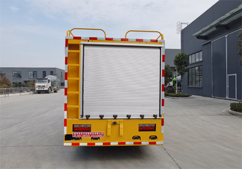 東風多利卡雙排座救險車