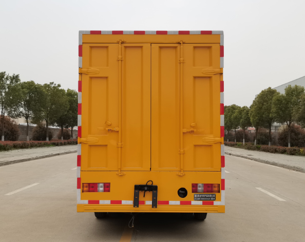 慶鈴五十鈴K100救險車