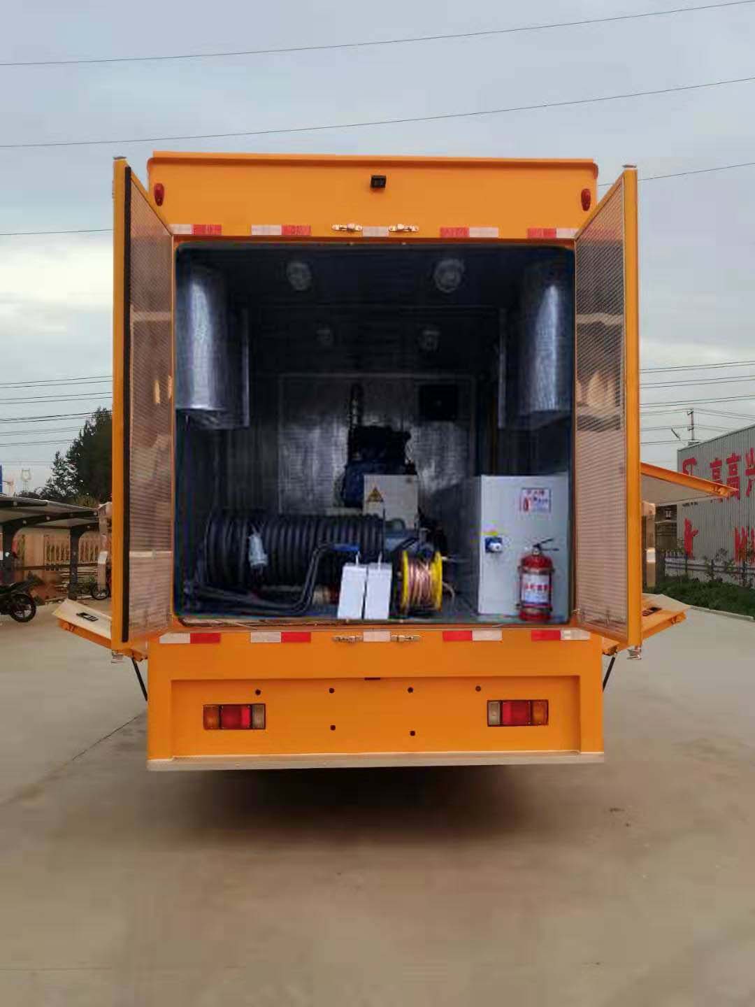 慶鈴五十鈴單橋電源車