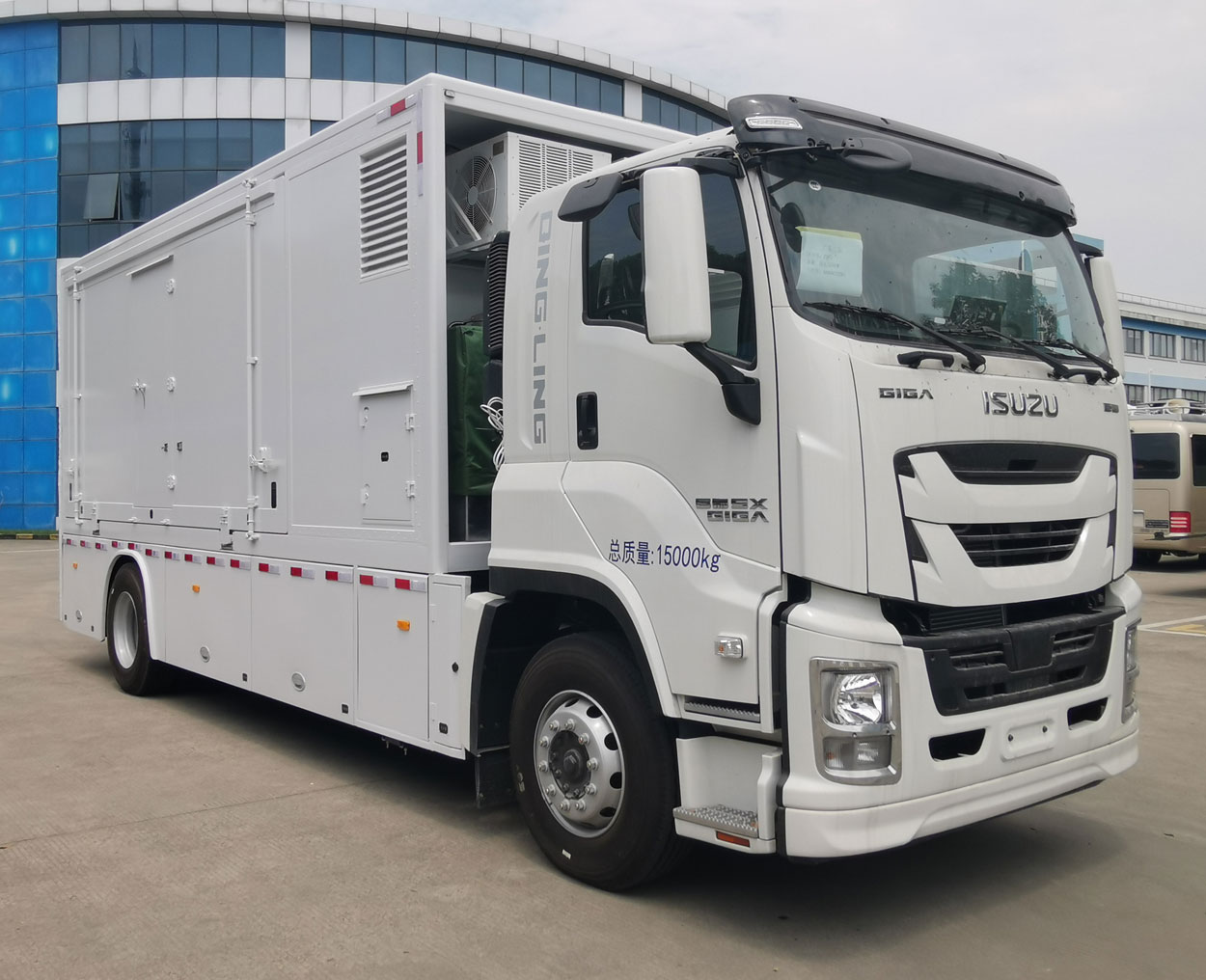 慶鈴五十鈴生化實(shí)驗室醫(yī)療車