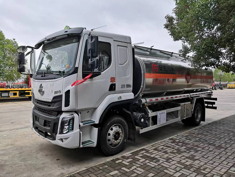 CSC5187GYYLEL6型鋁合金運(yùn)油車