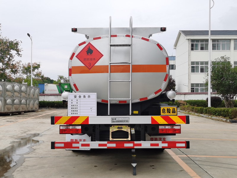楚勝牌CSC5180GJY6A型加油車