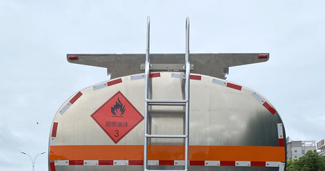 楚勝牌CSC5321GYYLD6型鋁合金運(yùn)油車