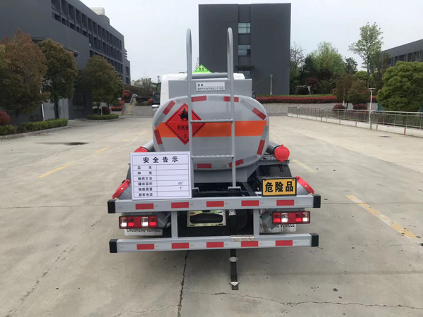 楚勝牌CSC5040GJYCA6型加油車