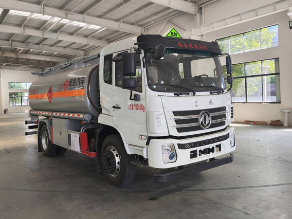 楚勝牌CSC5189GJYEZ6型加油車