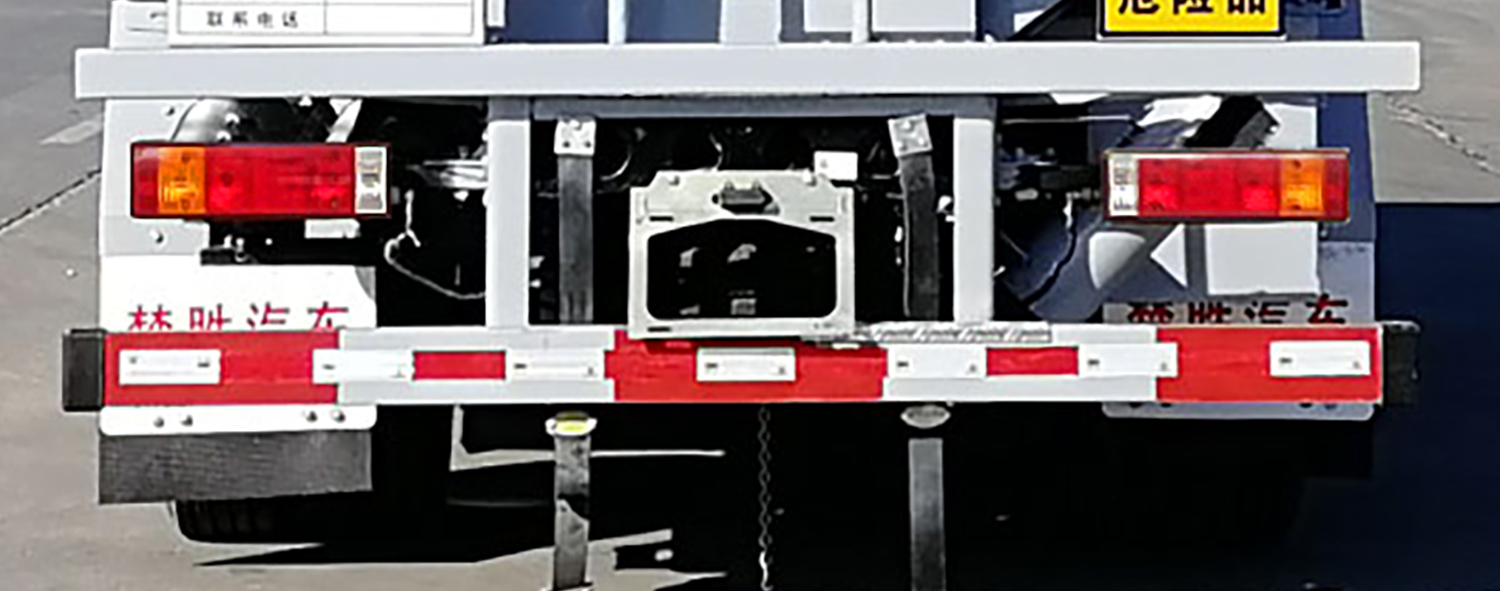 楚勝牌CSC5126GYYEH6型運油車