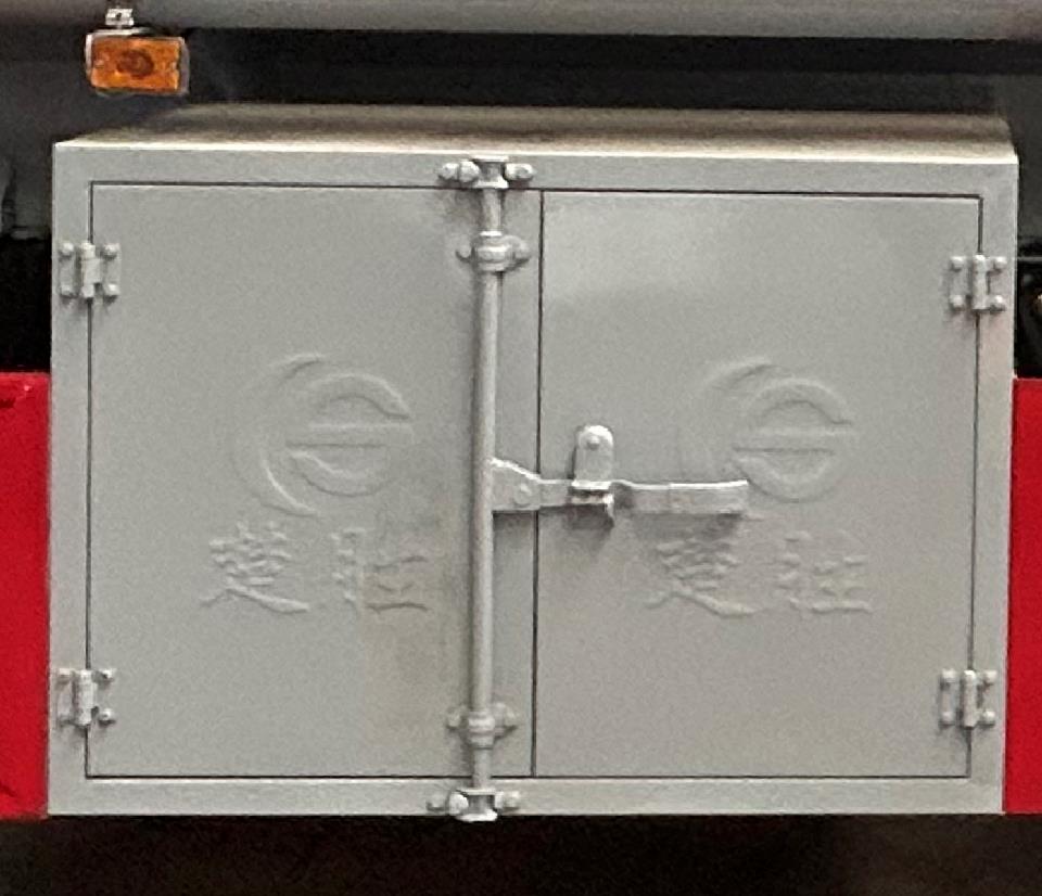 楚勝牌CSC5120GYYJH6型運(yùn)油車