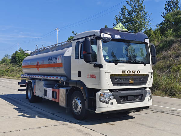 楚勝牌CSC5187GJYZ6型加油車