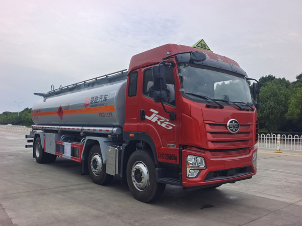 楚勝牌CSC5265GYYCA6型運(yùn)油車