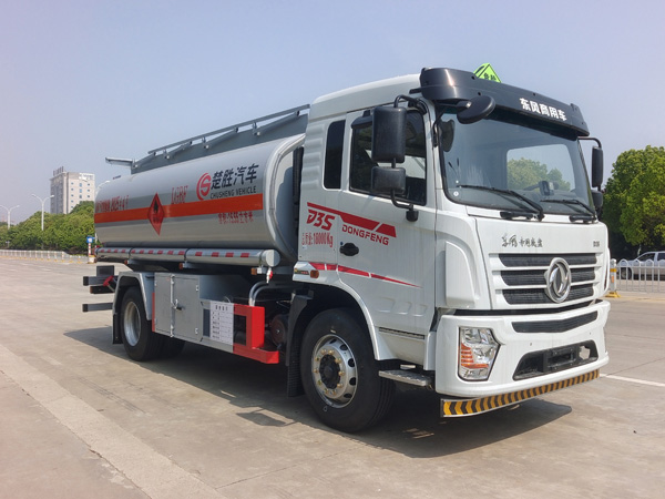 楚勝牌CSC5183GJYEZ6型加油車