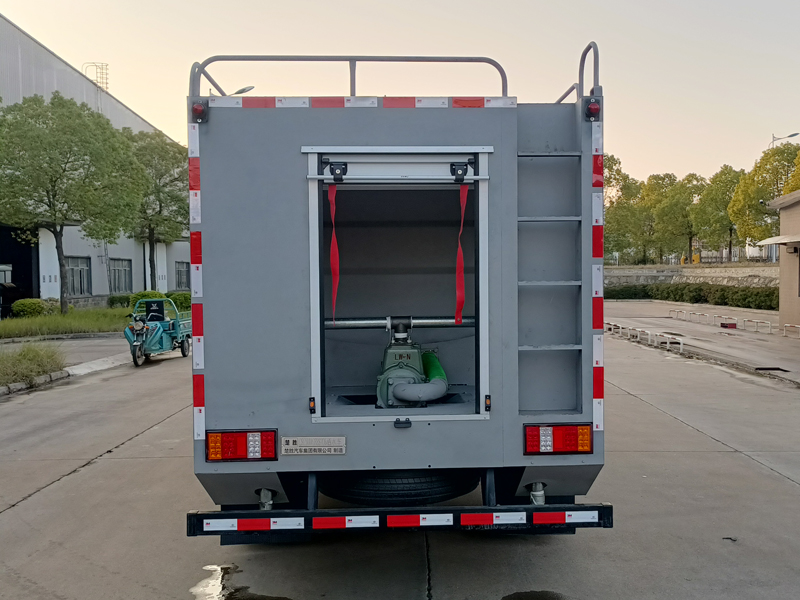 楚勝牌CSC5111GSSSTQ6型灑水車