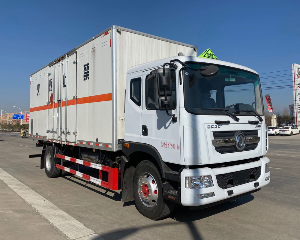 楚勝牌CSC5185XQY6型爆破器材運(yùn)輸車