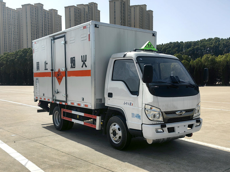 楚勝牌CSC5042XQYB6型爆破器材運(yùn)輸車