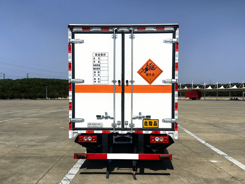 楚勝牌CSC5042XQYB6型爆破器材運輸車