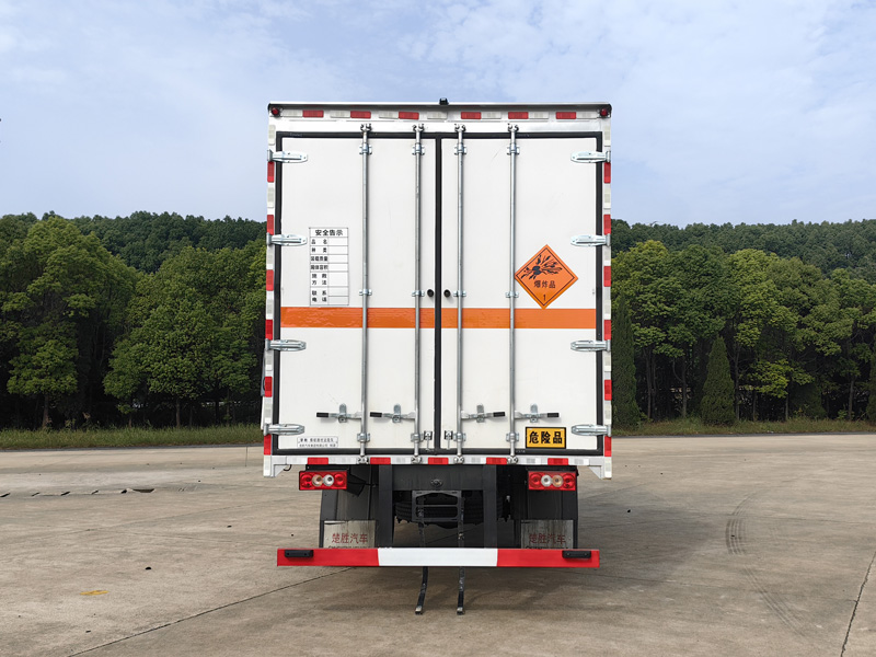 楚勝牌CSC5128XQYBJ6型爆破器材運輸車