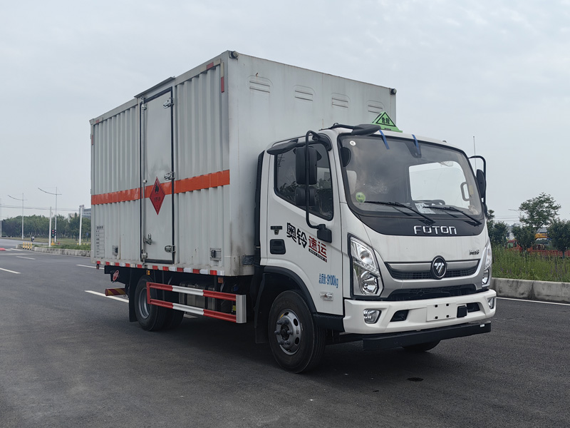 楚勝牌CSC5098XRQB6型易燃?xì)怏w廂式運(yùn)輸車