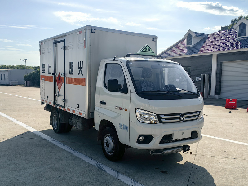 楚勝牌CSC5032XRQB6型易燃?xì)怏w廂式運(yùn)輸車