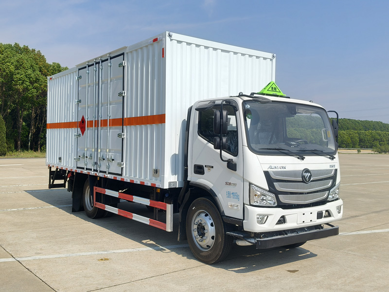 楚勝牌CSC5128XRQBK6型易燃?xì)怏w廂式運(yùn)輸車