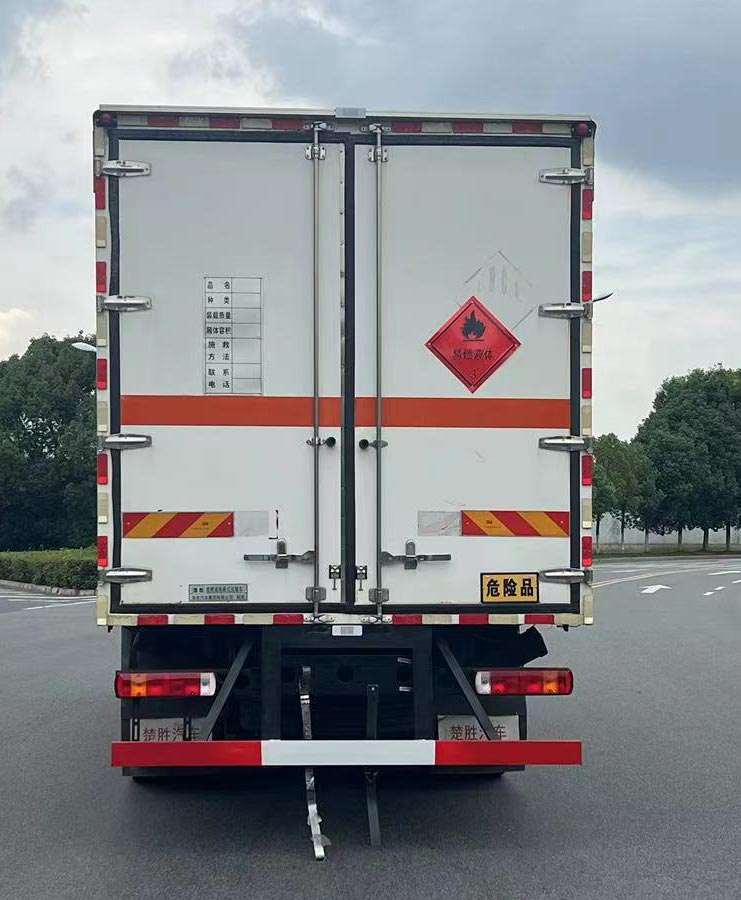 楚勝牌CSC5181XRYB6型易燃液體廂式運輸車