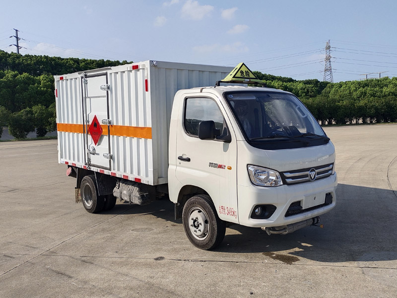 楚勝牌CSC5032XRYB6型易燃液體廂式運(yùn)輸車