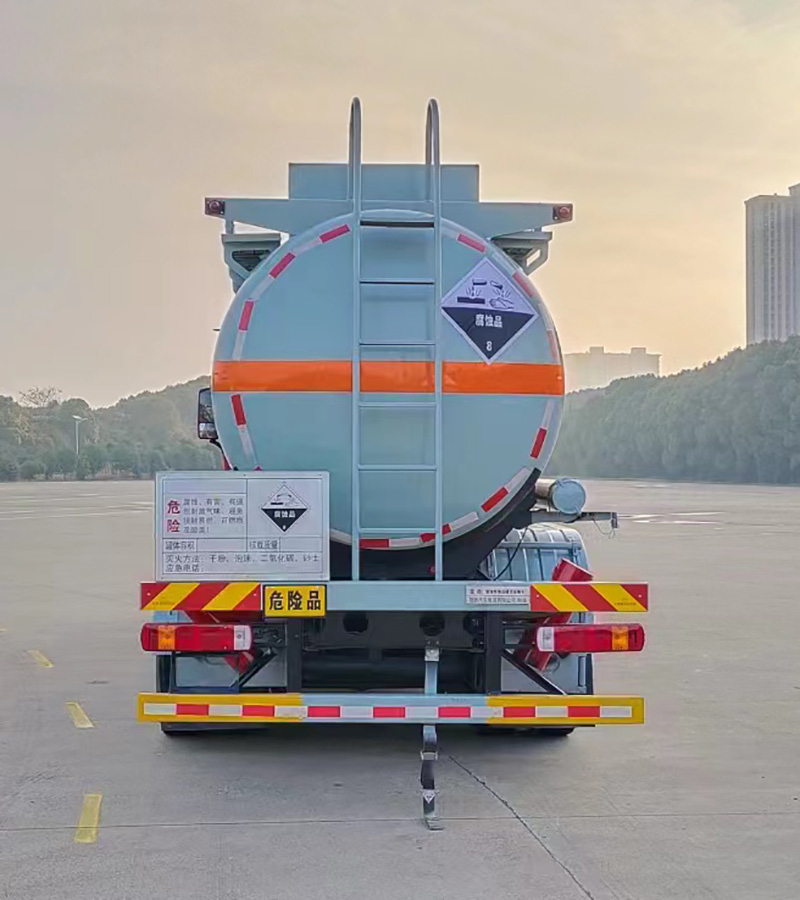 楚勝牌CSC5320GFWCA6CY型腐蝕性物品罐式運(yùn)輸車