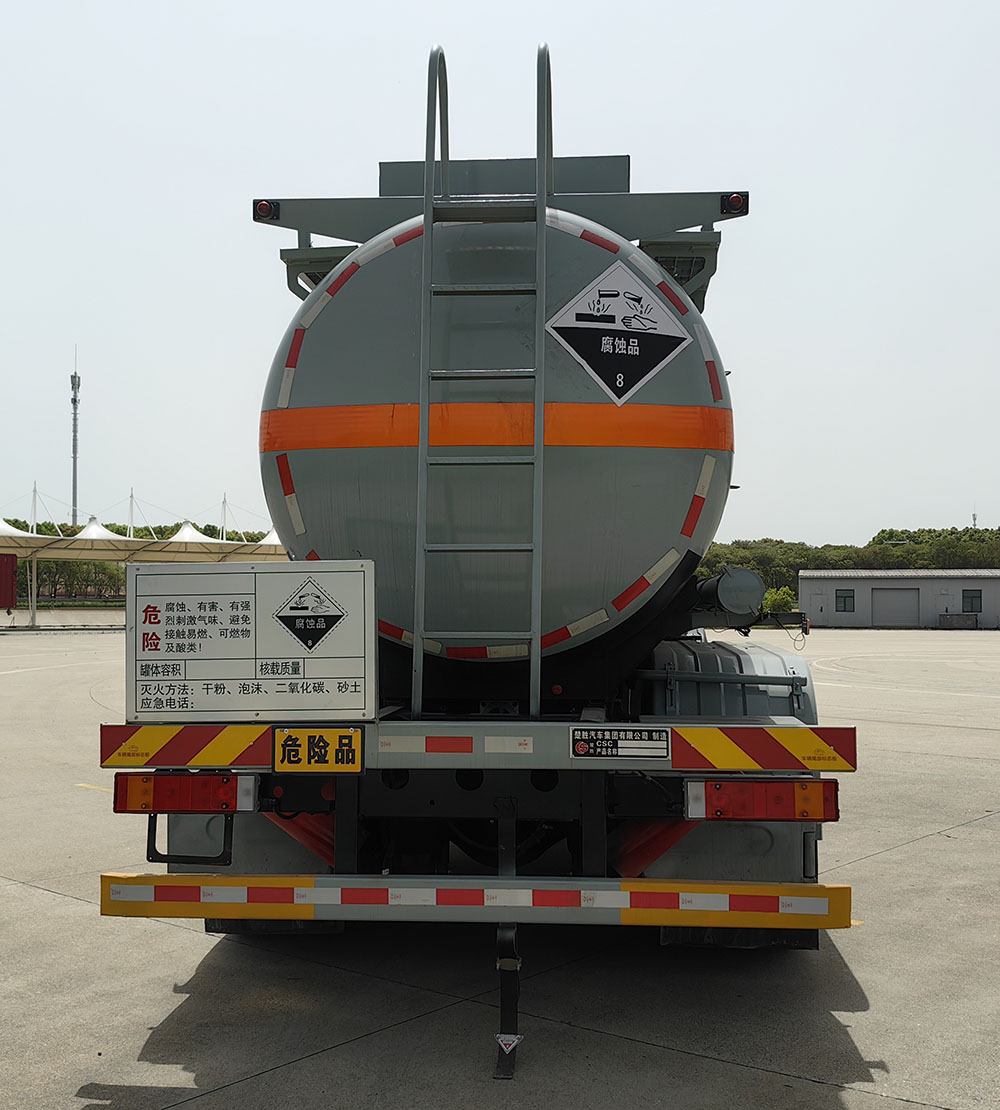 楚勝牌CSC5321GFWDF6CY型腐蝕性物品罐式運(yùn)輸車