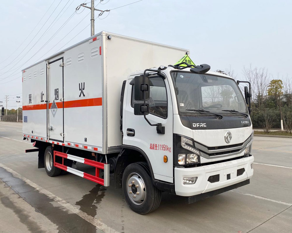 楚勝牌CSC5125XZW6型雜項(xiàng)危險(xiǎn)物品廂式運(yùn)輸車