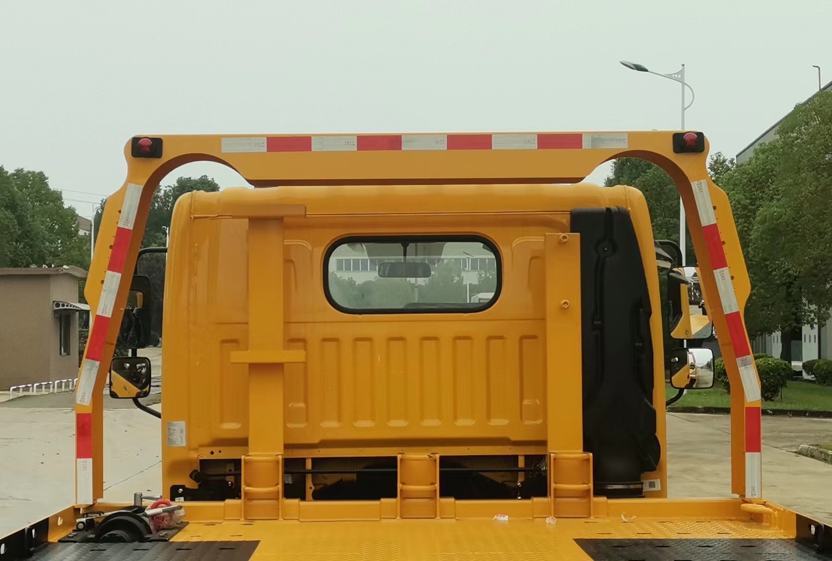 楚勝牌CSC5042TQZPJ6L型清障車