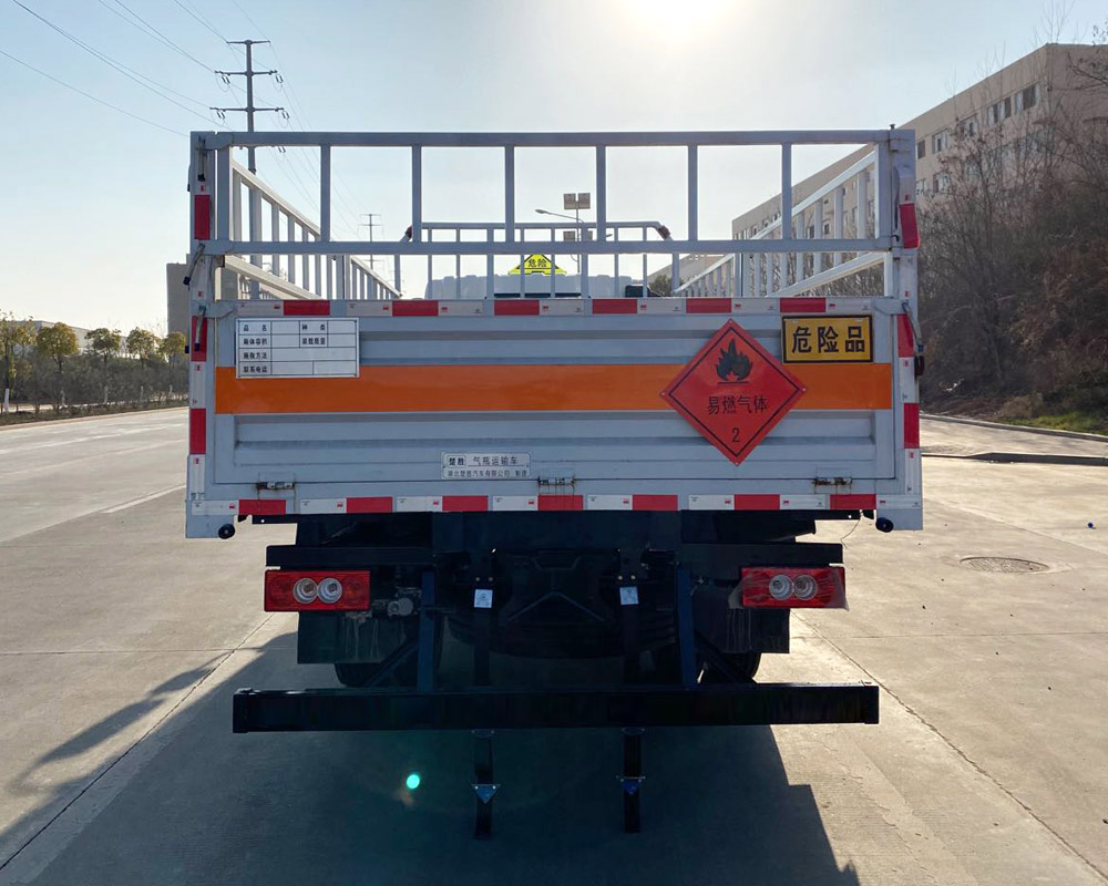 楚勝牌CSC5128TQPB6型氣瓶運(yùn)輸車