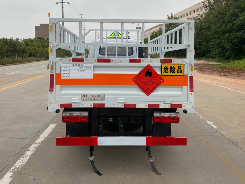 楚勝牌CSC5045TQP6型氣瓶運(yùn)輸車