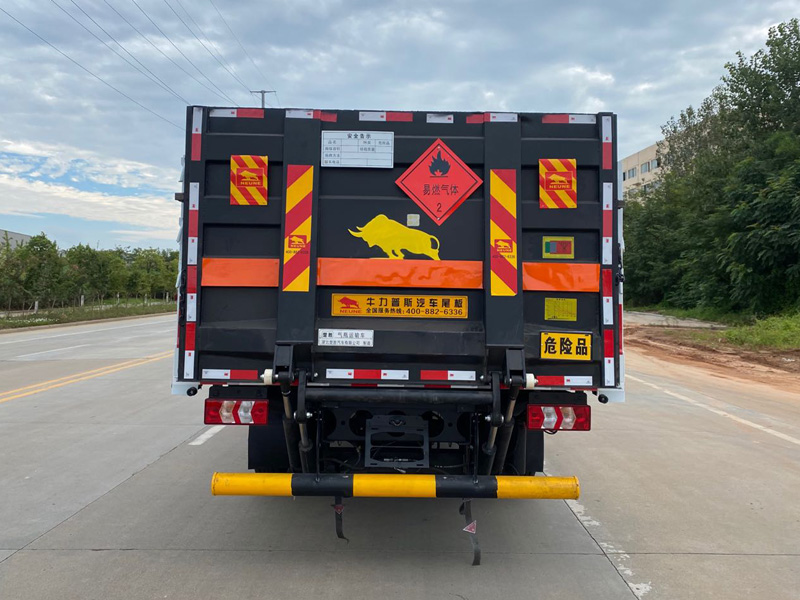 楚勝牌CSC5120TQPJH6型氣瓶運輸車
