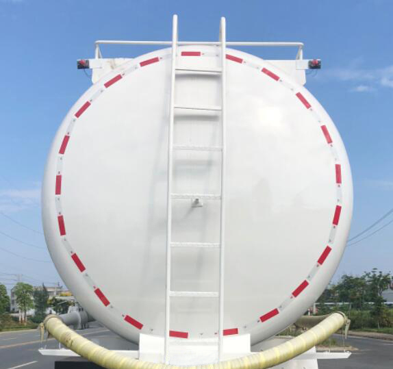 楚勝牌CSC5317GFLZ6型低密度粉粒物料運輸車