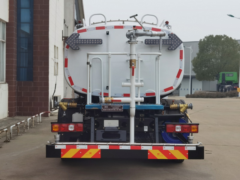 楚勝牌CSC5120GQXSBEV型純電動(dòng)清洗車(chē)