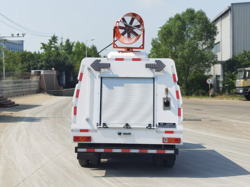 楚勝牌CSC5042TYHBEV型純電動(dòng)路面養(yǎng)護(hù)車