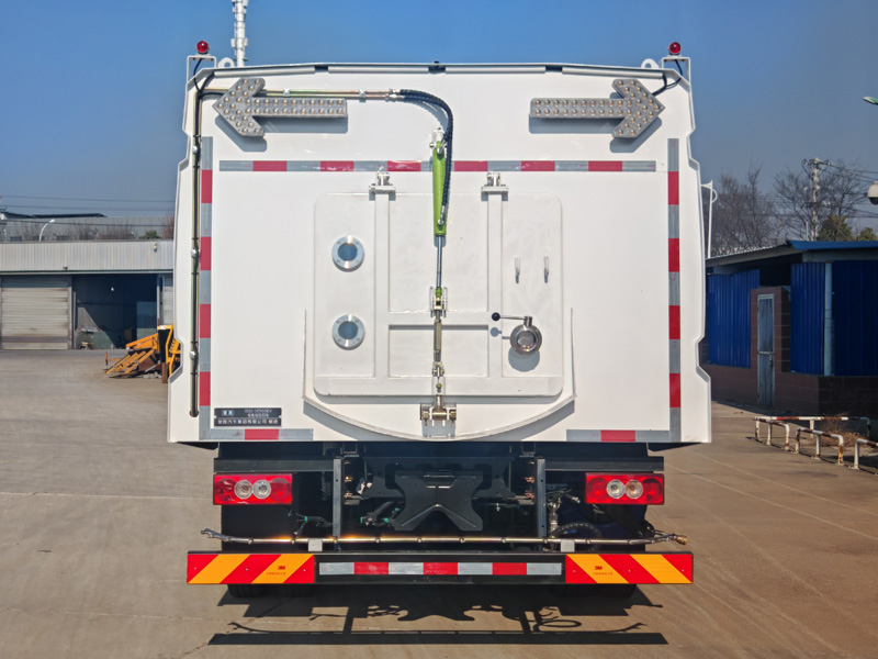 楚勝牌CSC5128TXSSBEV型純電動洗掃車