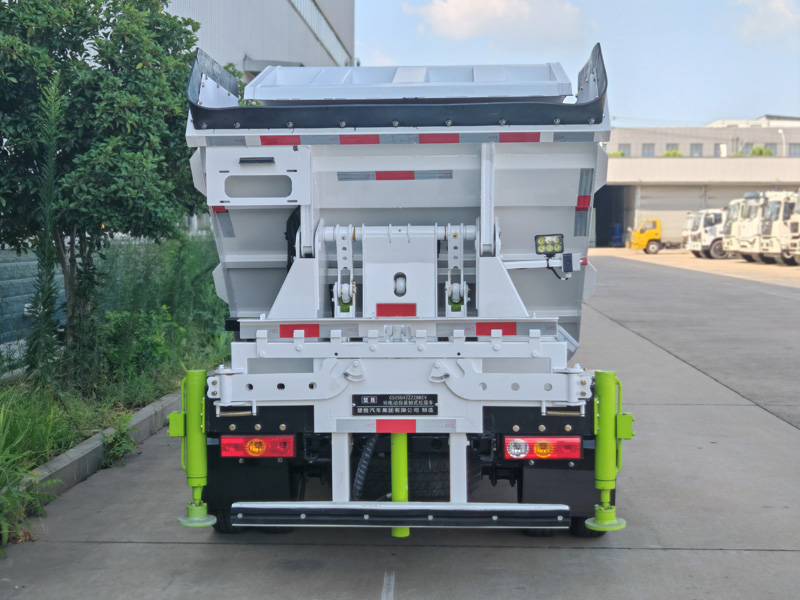 楚勝牌CSC5042ZZZBBEV型純電動(dòng)自裝卸式垃圾車