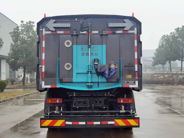 楚勝牌CSC5180TXSEHBEV純電動洗掃車