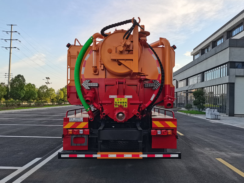 楚勝牌CSC5187GQWS6型清洗吸污車