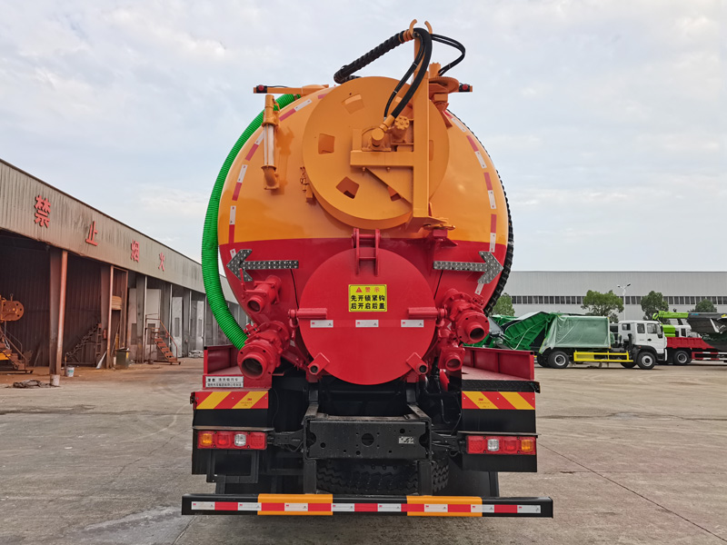 楚勝牌CSC5310GQWS6型清洗吸污車