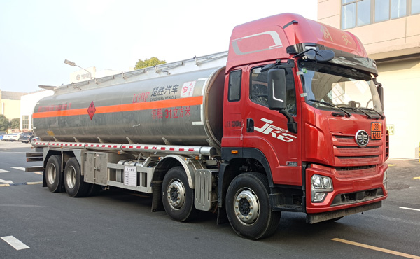 楚勝牌CSC5326GYYLCA6型鋁合金運(yùn)油車(chē)