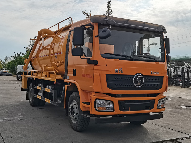 楚勝牌CSC5183GQWS6型清洗吸污車