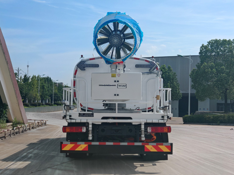 楚勝牌CSC5186TDYBBEV型純電動多功能抑塵車